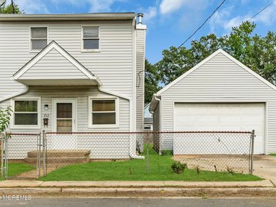 712 Monmouth Parkway, Middletown, NJ, 07748