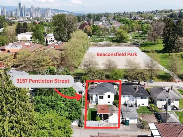 3157 Penticton St, Vancouver, BC V5M 3C6