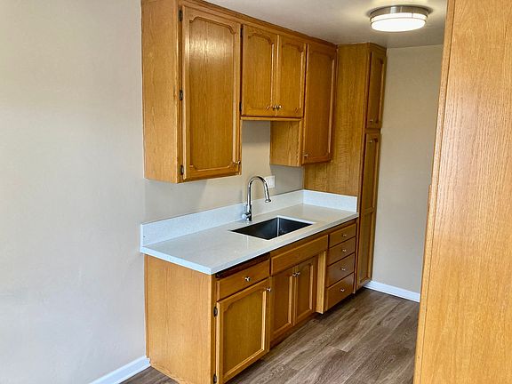 5th image of 4369-4379 Hamilton St #B07