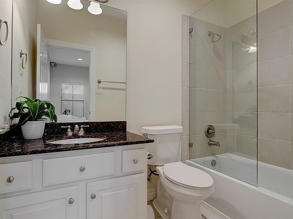 5th image of 3022 Orchard Dr