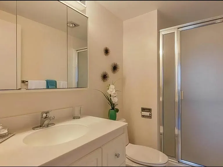 4540 8th Ave NE #1105 — Photo 11