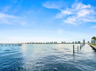 410 Wilma Cir APT 203, Riviera Beach, FL 33404