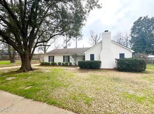 404 Hathaway Dr, Clinton, MS 39056