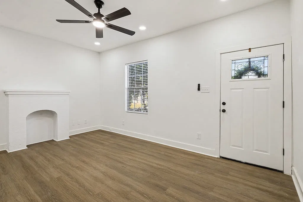 3 bed, 1743 sqft, $1,995 — Photo 3
