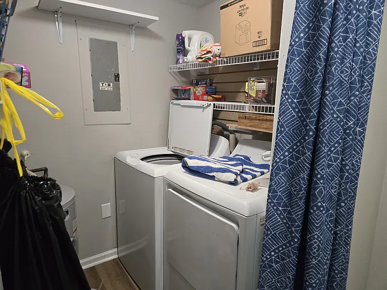 1115 Stewart Dr — Photo 28