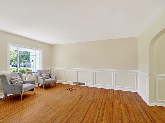 4th image of 5218 Kingsley Dr