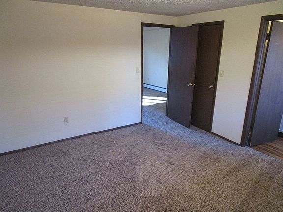 5th image of 3340 Butternut Dr #8