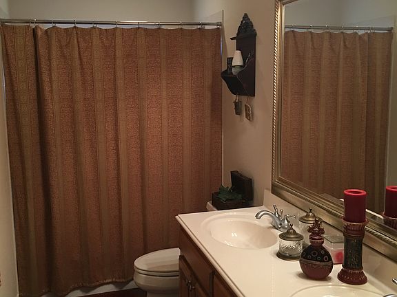 5th image of 1137 Regency Dr