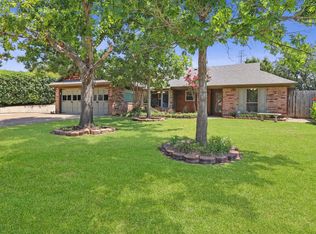 7905 Irish Dr, North Richland Hills, TX 76180