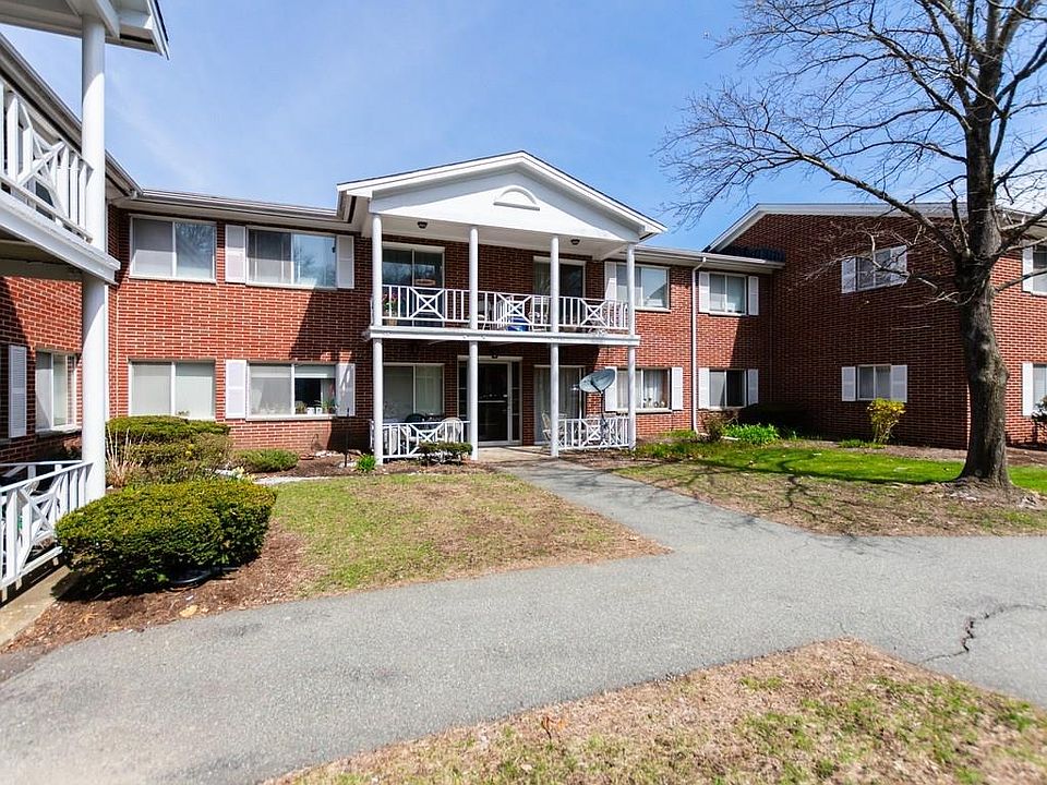 1st image of 38 Bayberry Dr APT 3
