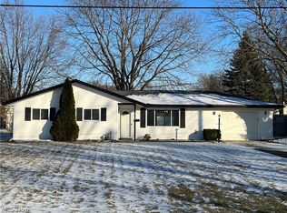 6199 Lake Rd, Mentor, OH 44060