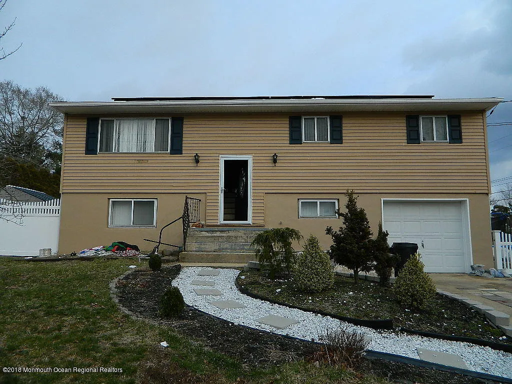 20 Beacon St photo 1