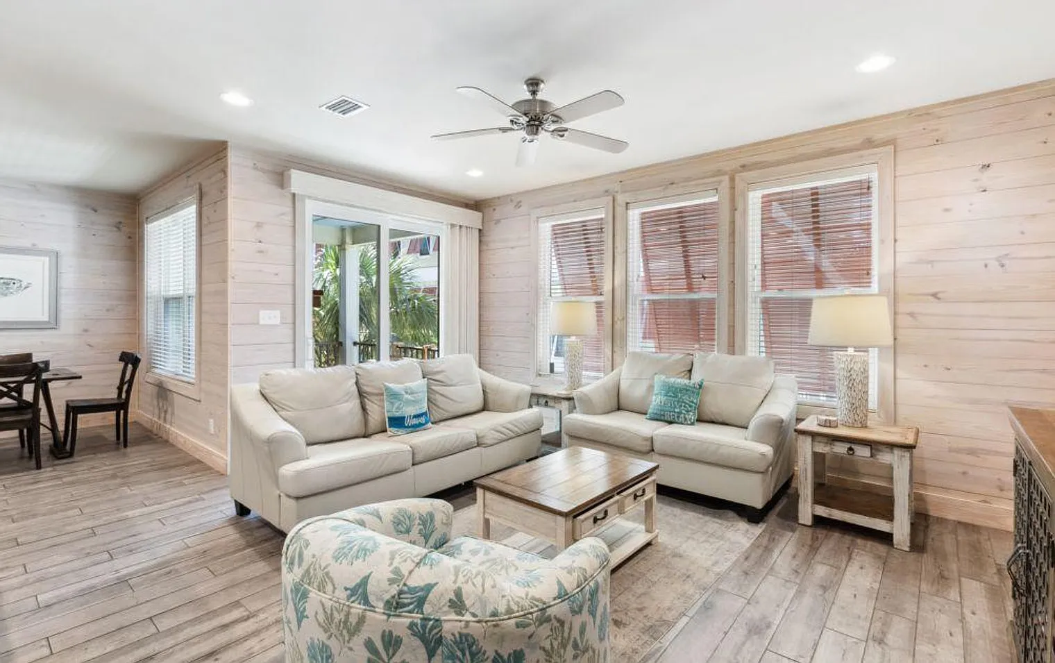 2 bed, 3.0 bath, 1291 sqft, $4,966 — Photo 2