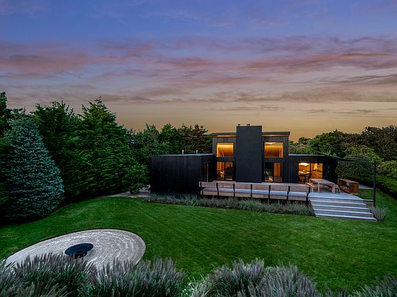 3rd image of 11 Ocean Ln