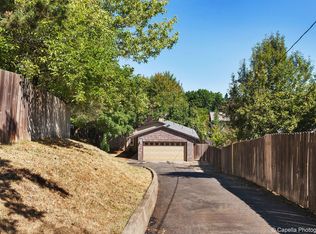 4019 SW Alfred St, Portland, OR 97219