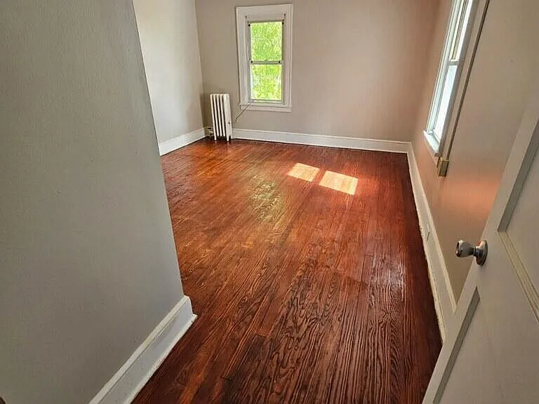 130 Willow St — Photo 3