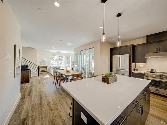 5th image of 226 Verandah Avenue