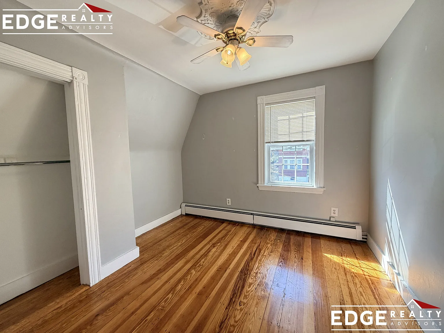 4 bed, 2000 sqft, $4,400 — Photo 4