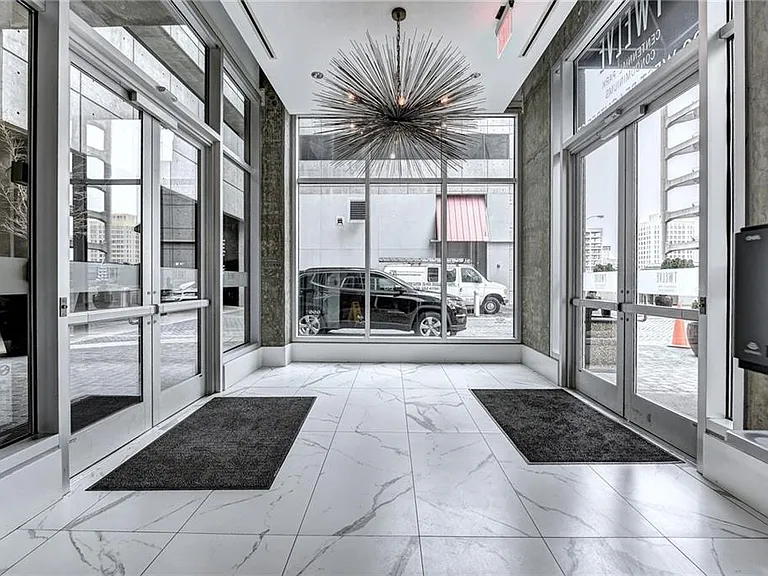 400 W Peachtree St NW #711 — Photo 4