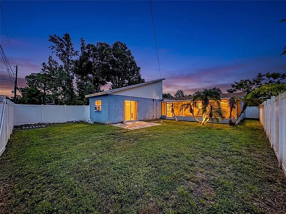 2nd image of 501 PALM AVENUE N