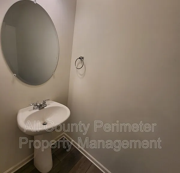 314 Penn Station Way — Photo 6