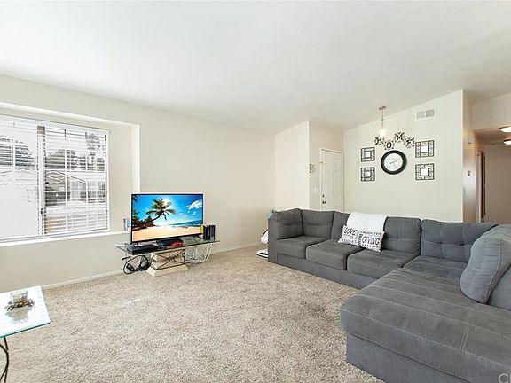 5th image of 25194 Jutland Dr
