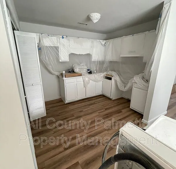 47 Elmwood Pl — Photo 5
