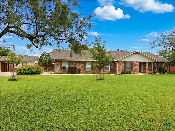 4th image of 2402 Welsch Ln