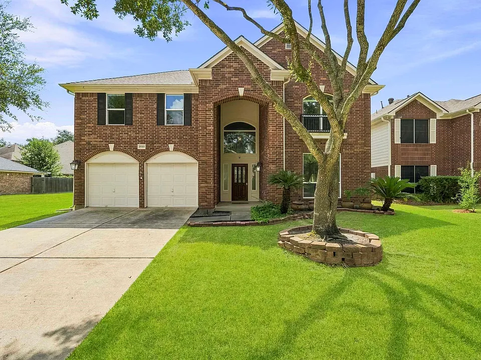 2123 Mossy Trails Dr