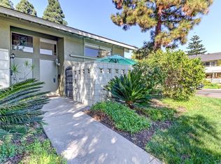 28 Avenida Castilla UNIT B, Laguna Woods, CA 92637