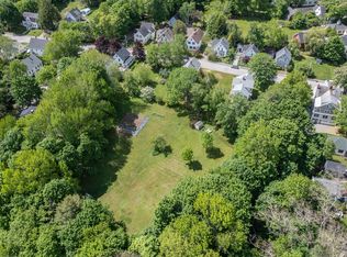 10 Belmont Ave, Camden, ME 04843