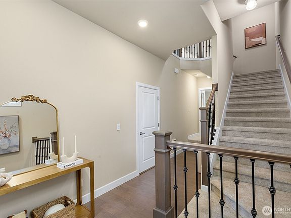 4th image of 17429 40th Drive SE
