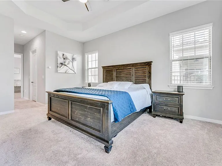 10479 Siddington Dr — Photo 8