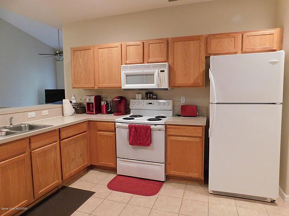 3rd image of 917 Ocaso Ln Unit 203