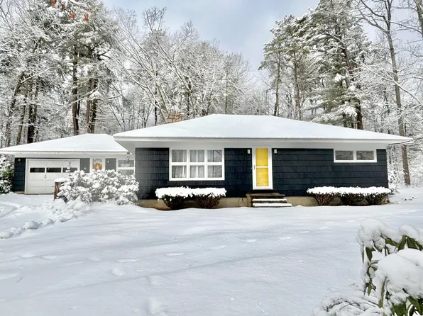 102 Alewive Road, Kennebunk, ME 04043
