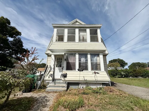 30 Dalton Ave, Chicopee, MA 01020