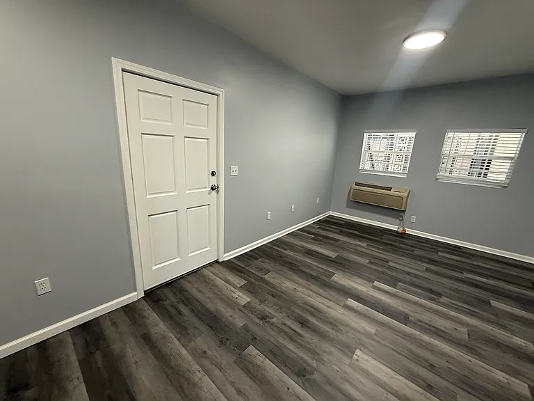 1032 S Normandie Ave #101 — Photo 9