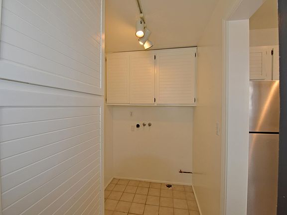 5th image of 147 S Camden Dr #A