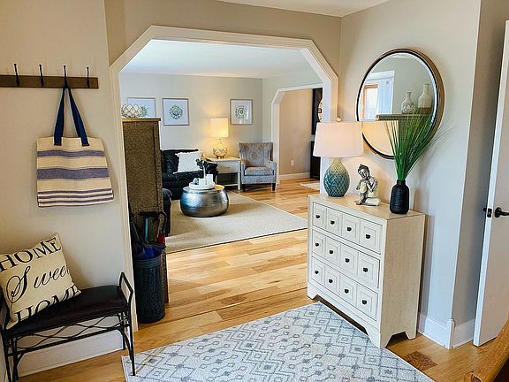 4th image of 79 Shalamar Ct