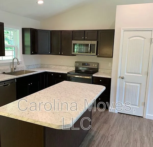 147 Cosmos Ln — Photo 4