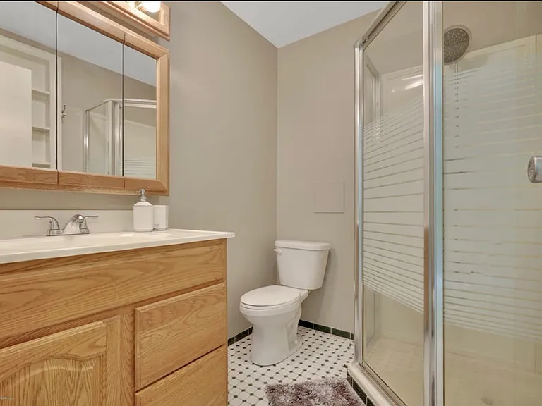 45 Tamara Dr — Photo 20