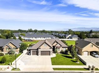 1642 W Hunters Creek Cir, South Jordan, UT 84095