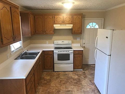 2nd image of 104 Chadmore Dr