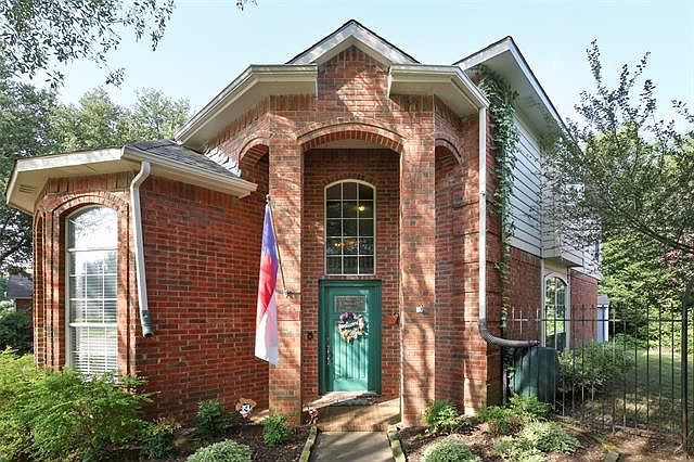 1st image of 5017 Creekwood Dr