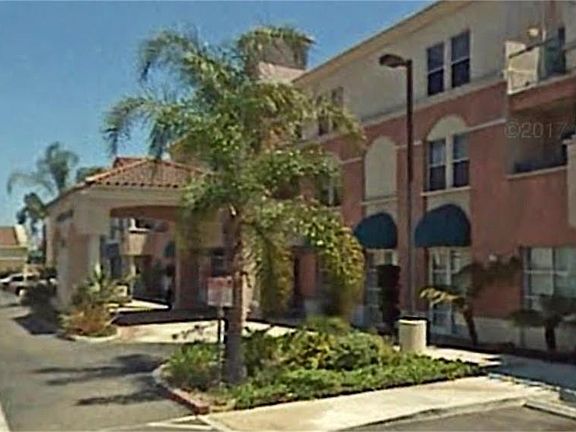 4th image of 2051 W Whittier Blvd