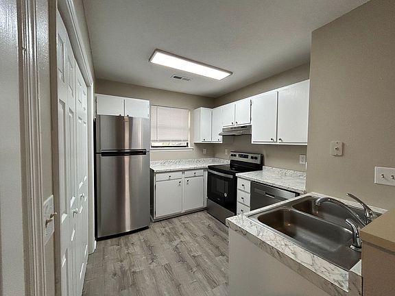 4th image of 923 E Estates Blvd #5