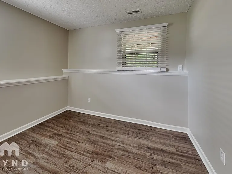 1106 Lady Banks Dr — Photo 15