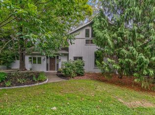 94 Old Town Farm Rd, Woodbury, CT 06798