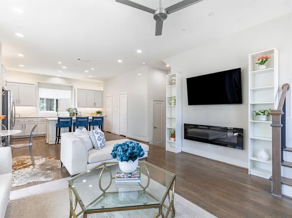 4914 Live Oak St Unit 10, Dallas, TX 75206