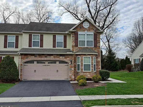 109 Pin Oak Ct #5, Mechanicsburg, PA 17050